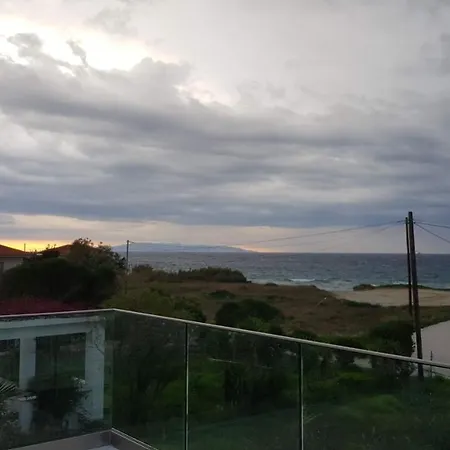 Beautiful Beachfront In Lixouri, Greece ケファロニア