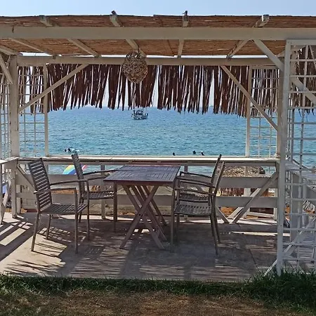 Beautiful Beachfront In Lixouri, Greece アパート ケファロニア